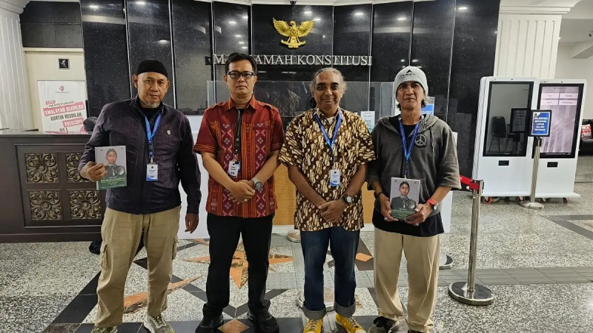 SIDANG: Perwakilan Yayasan Vasatii Socaning Lokika sekaligus Trah Sultan HB II seusai menjalani sidang di Mahkamah Konstitusi, Kamis (11/6/2026). DOKUMENTASI YAYASAN VASATII SOCANING LOKIKA