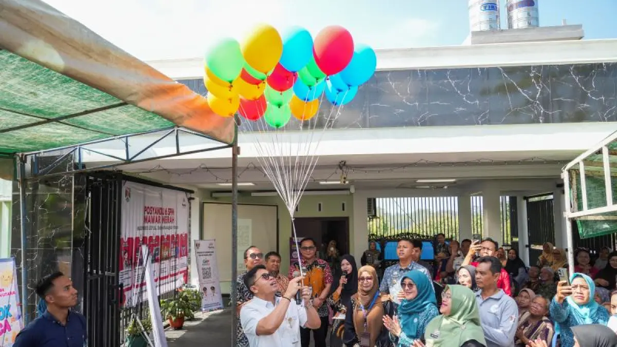 LAUNCHING: Wali Kota Magelang saat meluncurkan inovasi Kemura di Posyandu Kampung Canguk Jumat (12/6). (Dokumentasi Prokompim Kota Magelang)