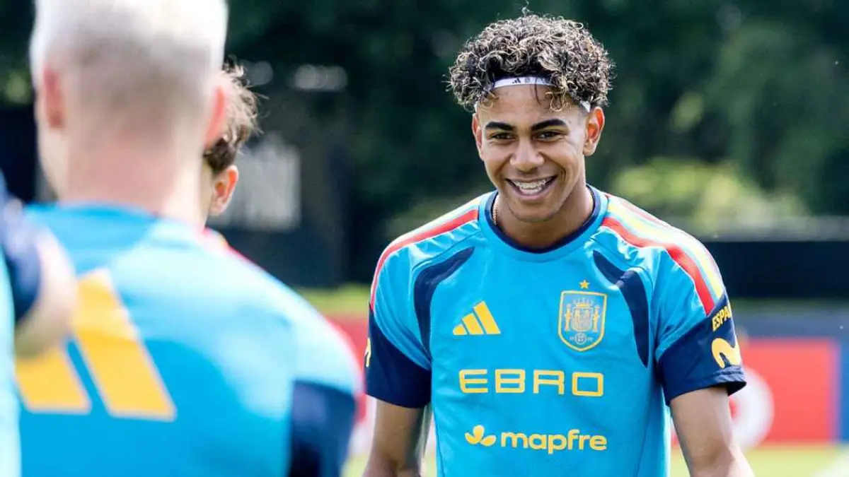 Pemain Barcelona dan timnas Spanyol, Lamine Yamal kembali berlatih bersama jelang Piala Dunia 2026.
