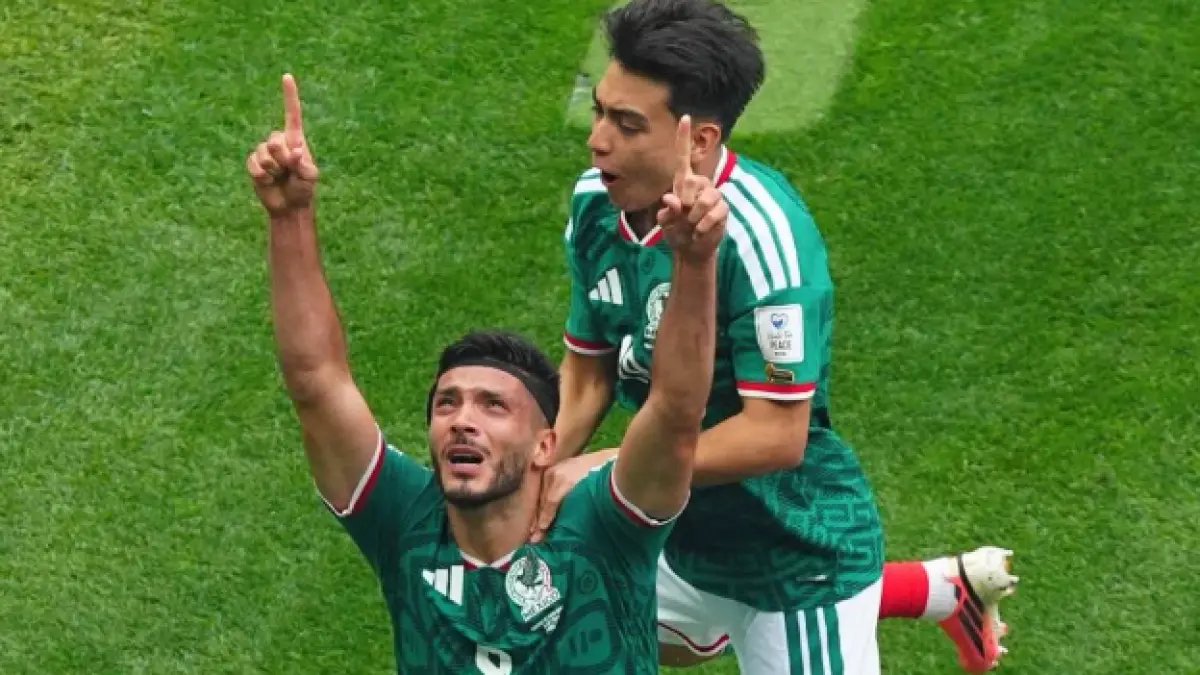 Raul Jimenez cetak gol pertamanya di Piala Dunia dalam kemenangan 2-0 Meksiko atas Afrika Selatan. (instagram)