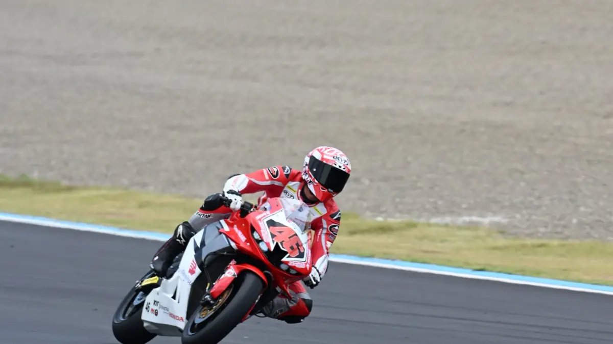 Astra Honda Racing Team (AHRT) tampil kencang pada putaran ketiga Idemitsu FIM Asia Road Racing Championship (ARRC) 2026 di Mobility Resort Motegi, Jepang