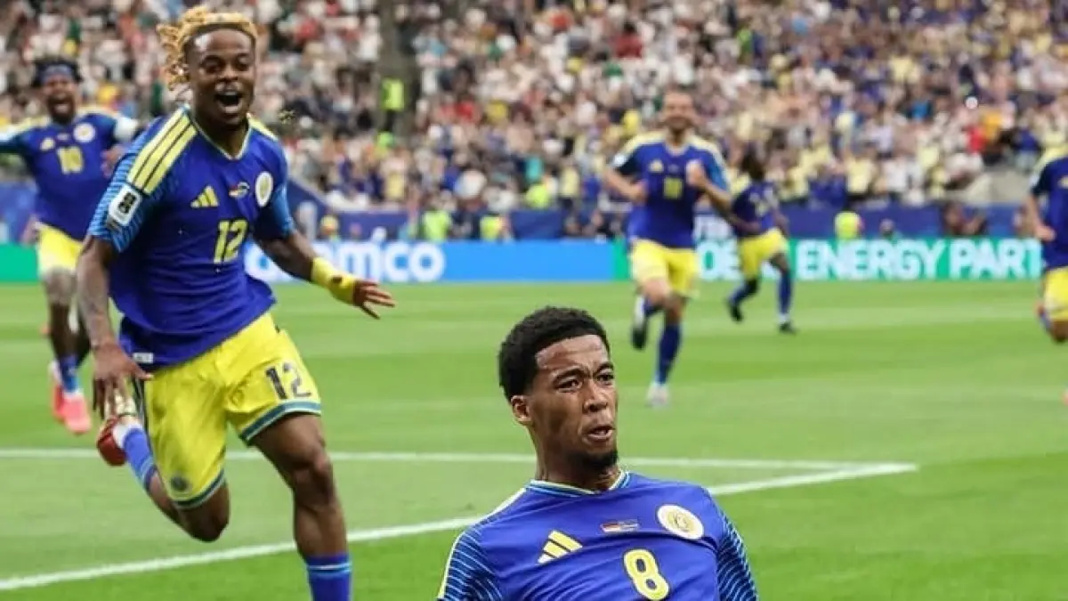 Selebrasi Livano Comenencia setelah mencetak gol bagi Curacao meski takluk 1-7 dari Jerman di laga Piala Dunia 2026. (instagram)