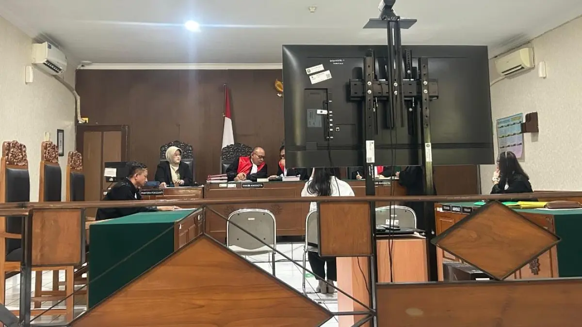 Kasus dugaan penggelapan dana nasabah Koperasi Simpan Pinjam (Kospin) PAM Yogyakarta, akhirnya disidangkan di Pengadilan Negeri (PN) Yogyakarta, Kamis (18/6/2026). 