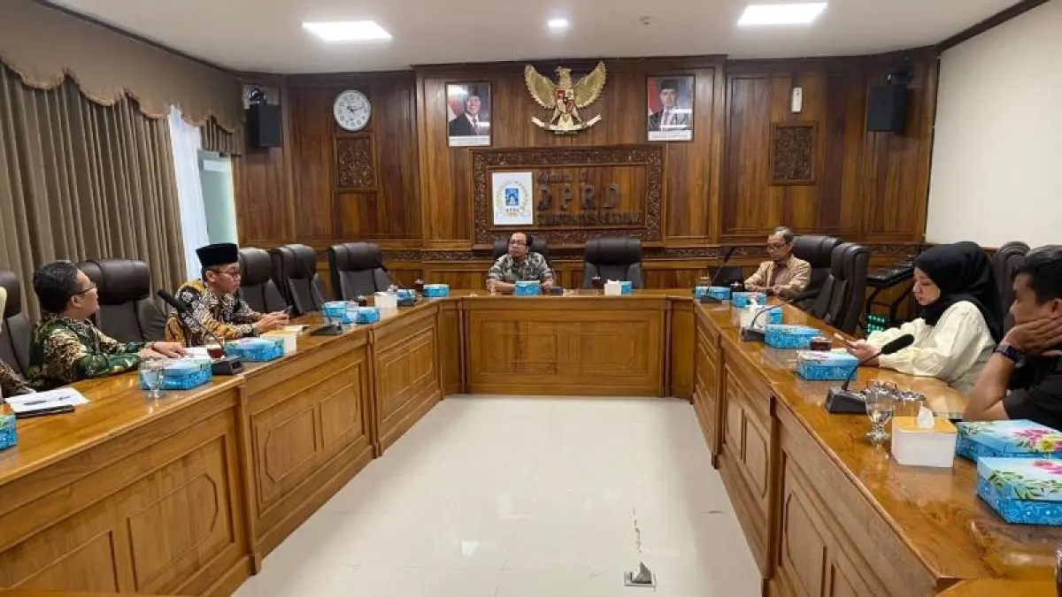 Jajaran Komisi D DPRD Sleman saat menggelar rapat koordinasi. (Yogi IP/Radar Jogja)