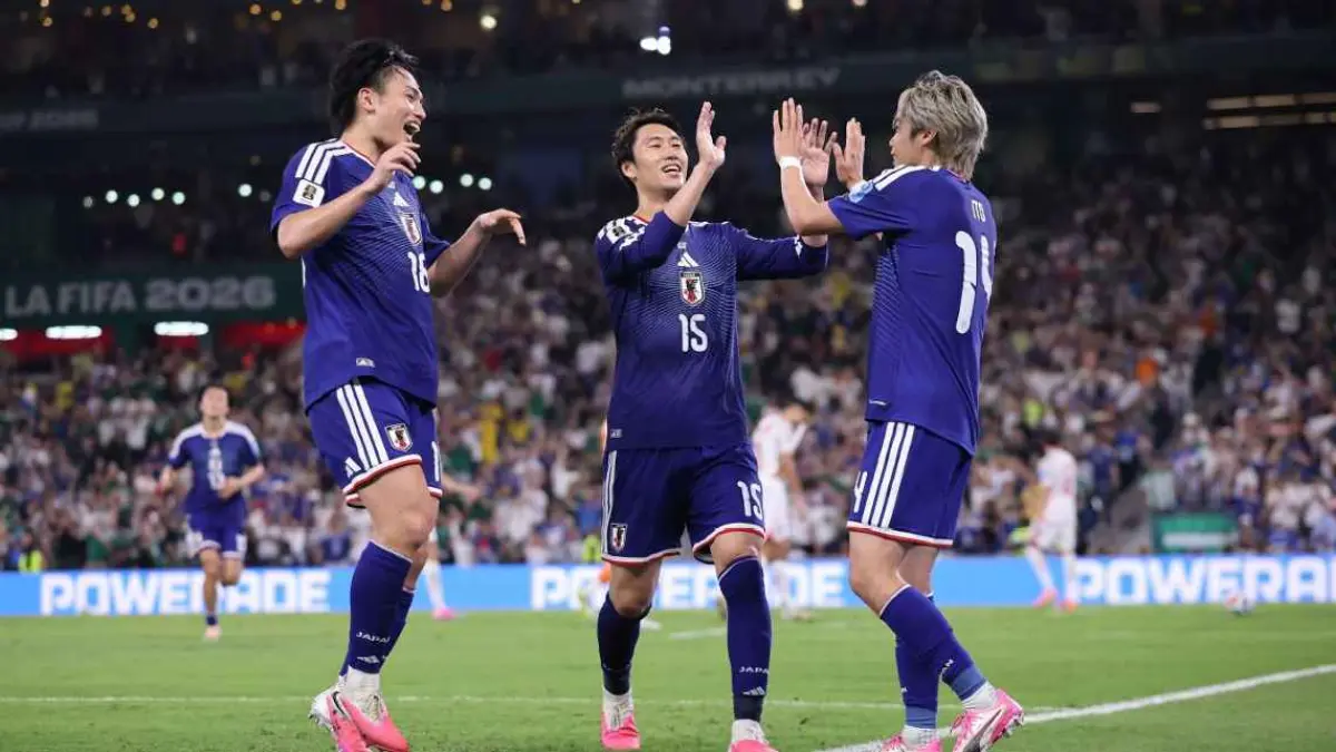 Selebrasi para pemain Jepang dalam kemenangan 4-0 atas Tunisia dalam laga ke-1000 Piala Dunia FIFA.