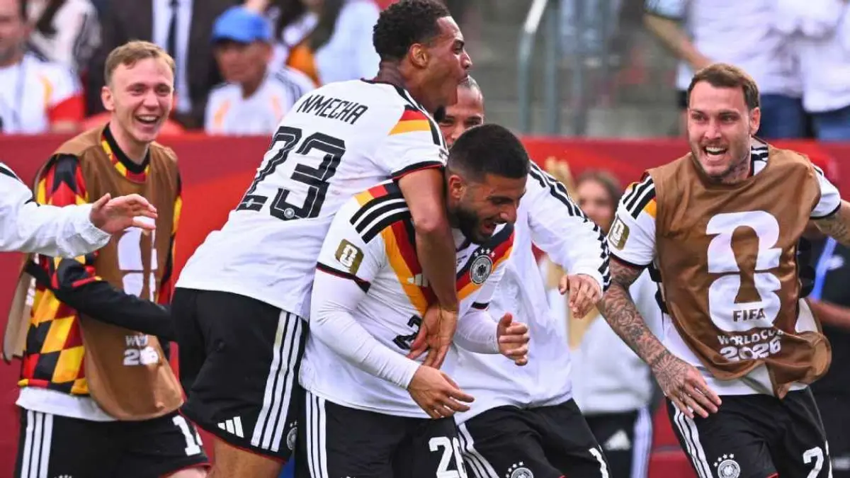 Selebrasi para pemain Jerman setelah Deniz Undav mencetak dua gol untuk bangkit dan kalahkan Pantai Gading di Piala Dunia 2026 pada Minggu (21/6/2026). (getty images)