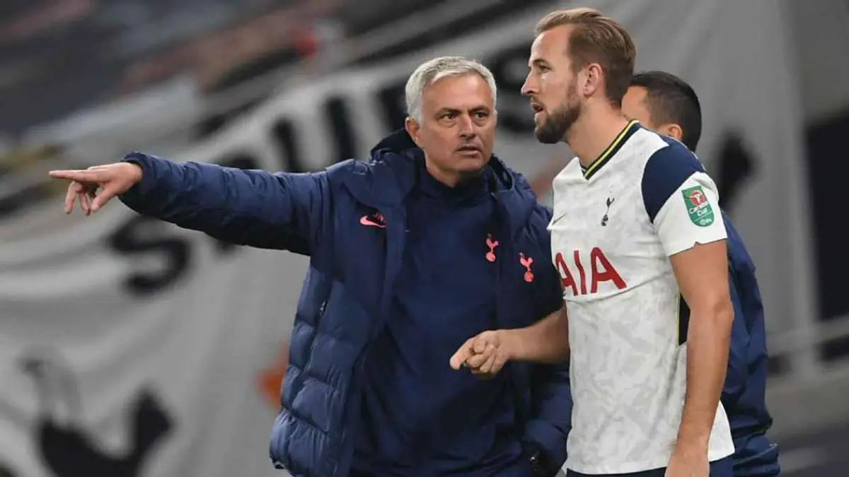 Jose Mourinho saat masih menjadi manajer Tottenham Hotspur yang masih diperkuat Harry Kane. (getty images)
