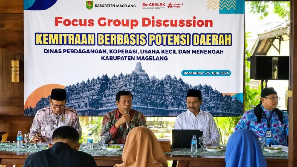 PAPARAN: Wakil bupati Magelang saat memberikan arahan pada kegiatan FGD Kemitraan Berbasis Daerah, Kamis (25/6). (Dok: Prokompim Kabupaten Magelang)