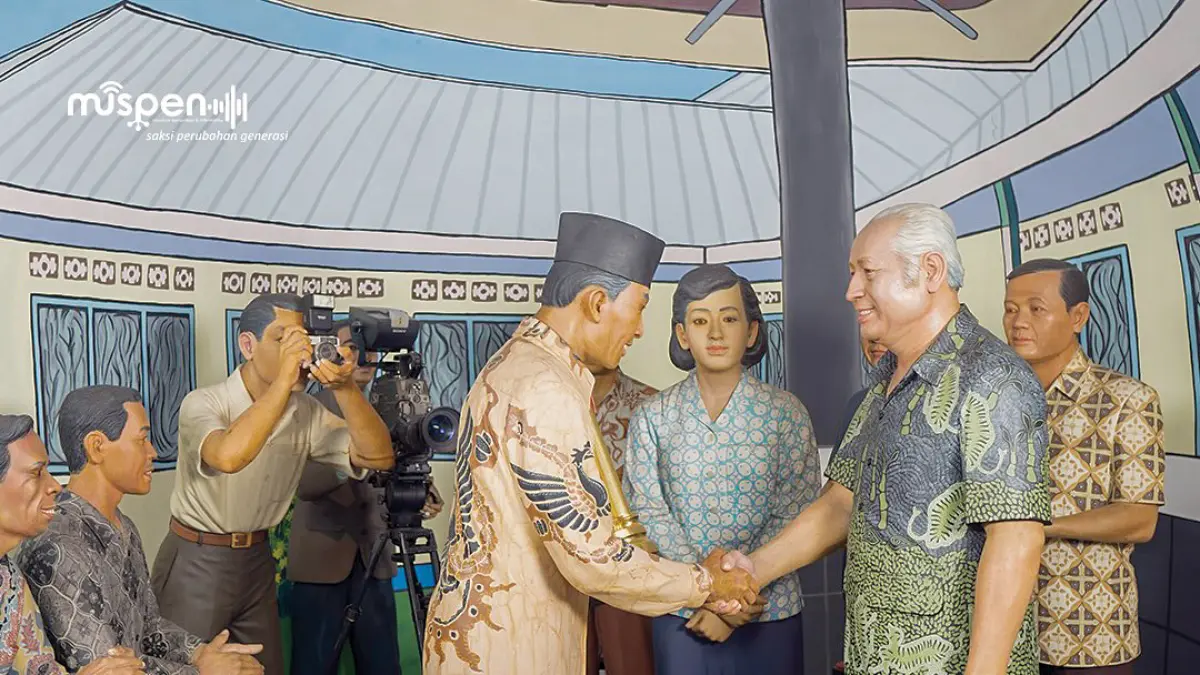 Diorama gambaran momen Presiden Soeharto langsung menyerahkan piala ke Kelompencapir terbaik tingkat nasional di Tapos, Bogor. Instagram @museumpenerangan