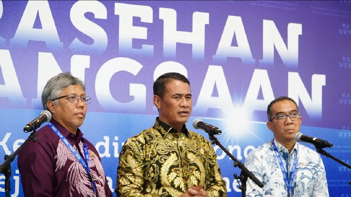 KOLABORATIF: Mentan Amran Sulaiman (tengah) menyampaikan sambutan dalam sarasehan kebangsaan konvensi sains, teknologi, dan industri (KSTI) Indonesia 2026, Jumat (26/6/2026). (ISTIMEWA)