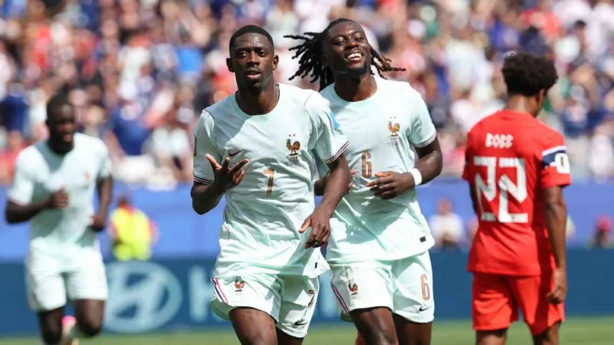 Selebrasi Ousmane Dembele setelah mencetak hattrick dalam kemenangan Prancis atas Norwegia.