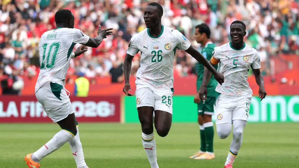 Selebrasi para pemain Senegal dalam kemenangan atas Irak.