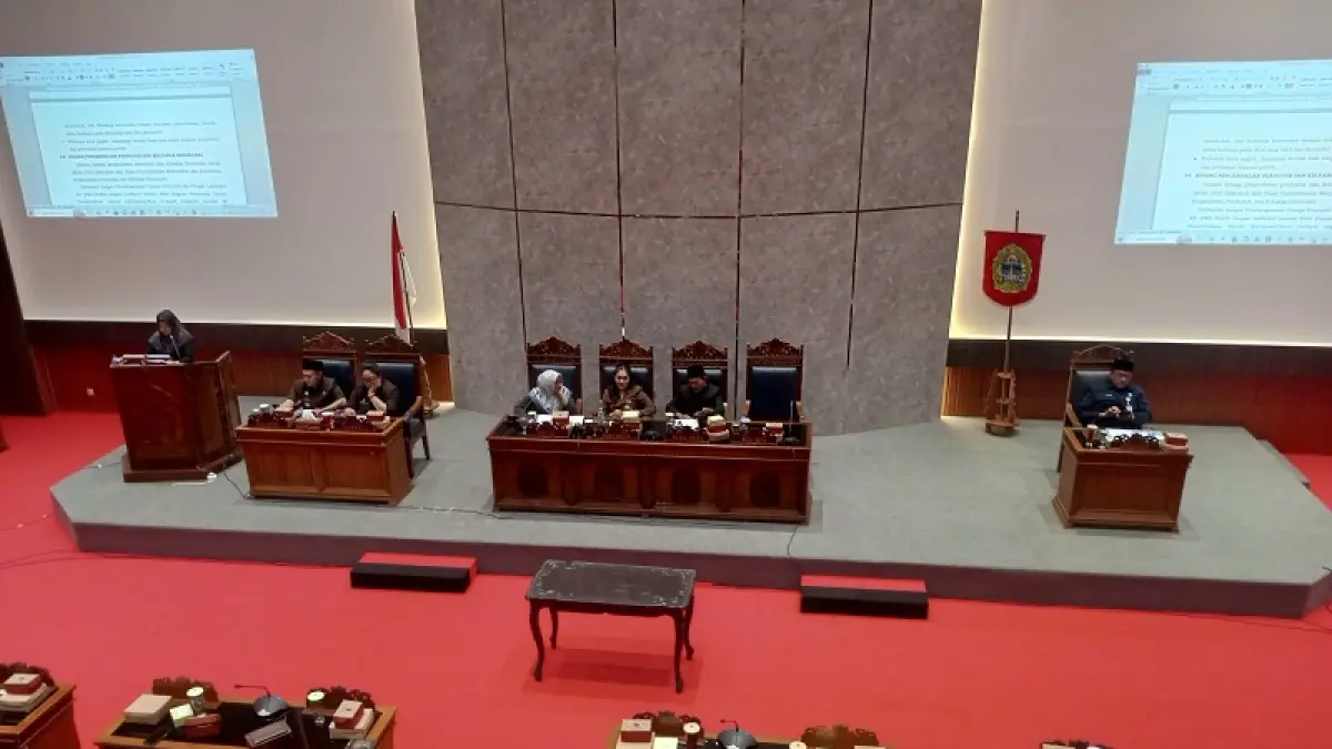 RAPUR: DPRD Gunungkidul memberikan catatan terhadap laporan pertanggungjawaban APBD 2025. Yusuf Bastiar/Radar Jogja

&nbsp;