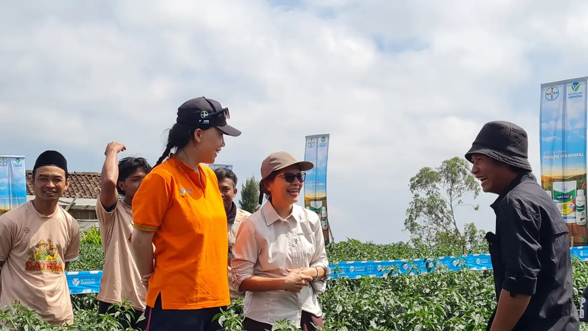 Para petani muda mendapat bimbingan soal pemanfaatan teknologi untuk bertani.