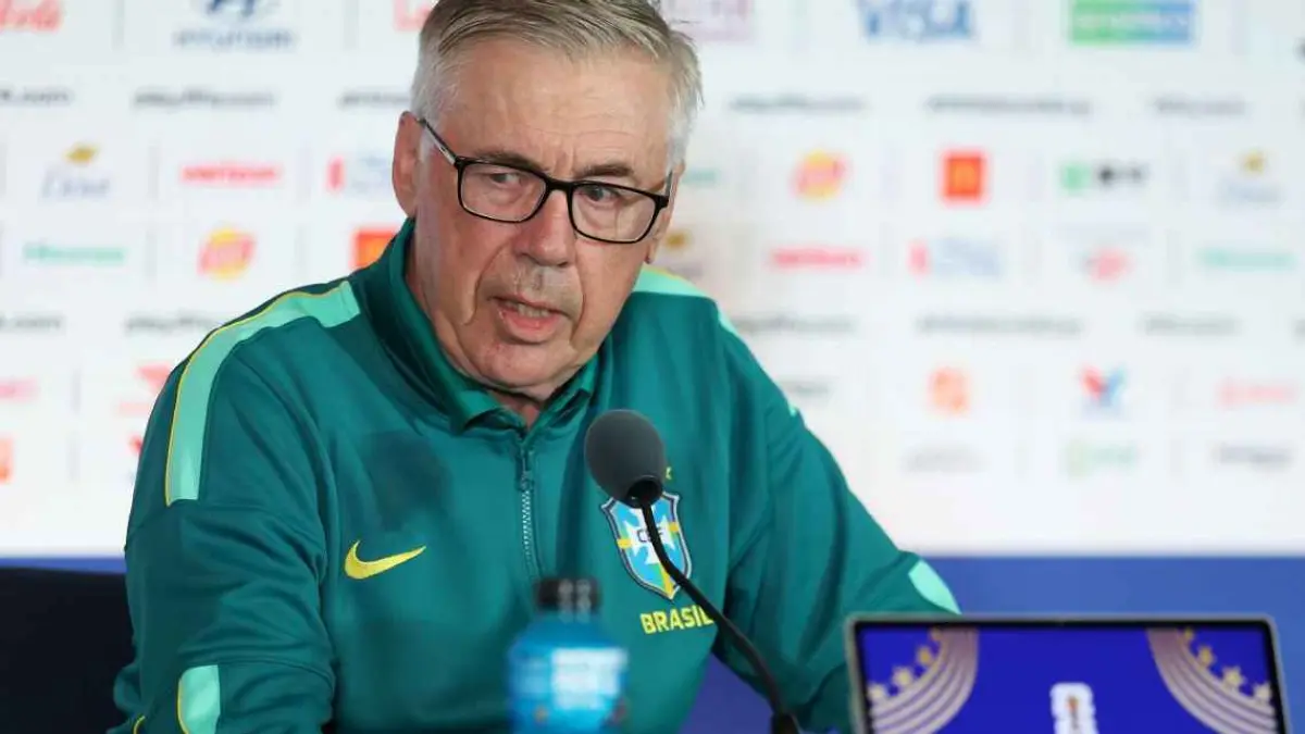 Pelatih Brasil, Carlo Ancelotti tegaskan tidak ingin terlibat dengan permainan pikiran dari Jepang. (getty images)