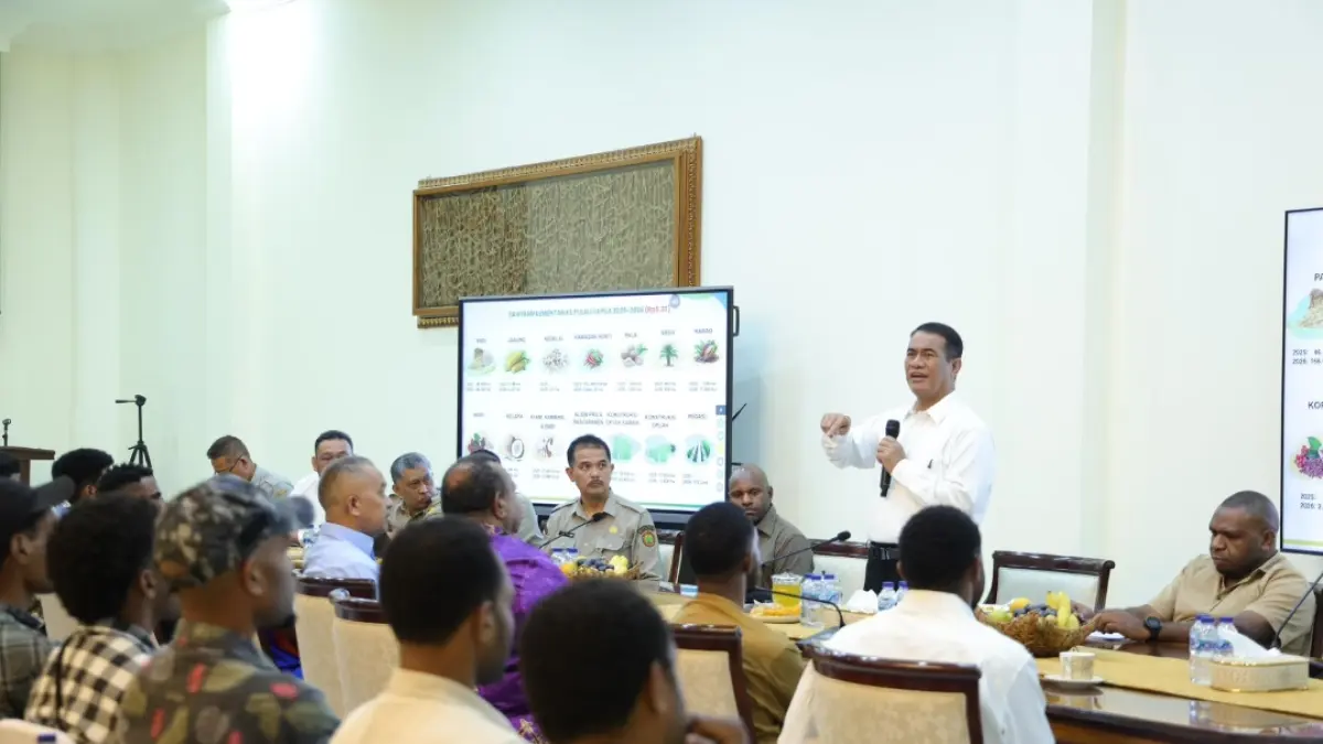 KOMITMEN: Mentan Amran Sulaiman saat menerima Wakil Gubernur Papua Pegunungan Ones Pahabol dan rombongan di kediamannya, Kamis (2/7/2026). (ISTIMEWA)
