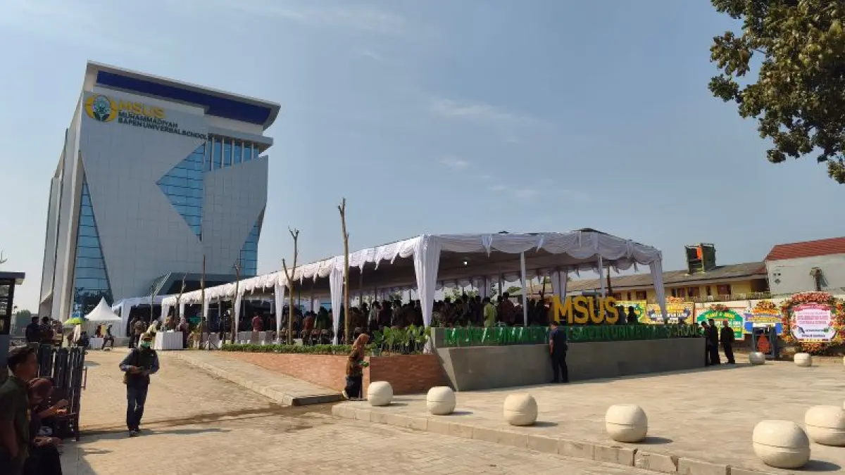 Gedung baru Muhammadiyah Sapen Universal School yang baru diresmikan Haedar Nashir Sabtu (4/7). (Fahmi Fahriza/Radar Jogja)