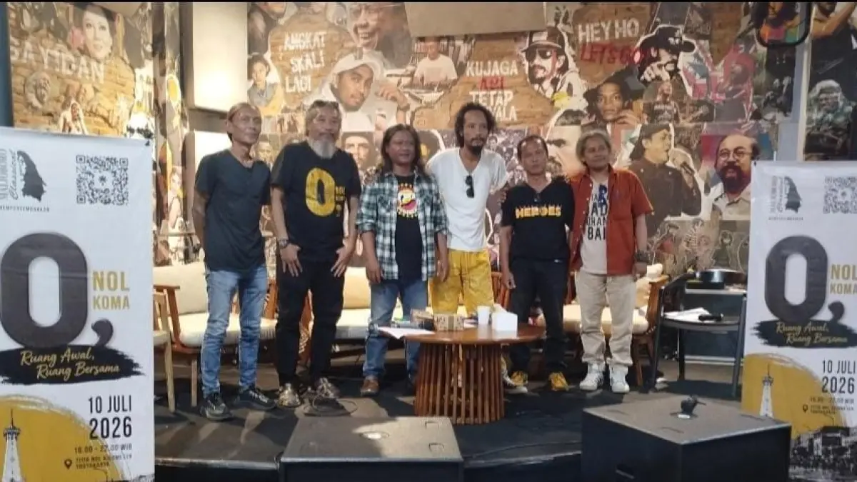 Dari kiri, Diar Sahudi, Agus 