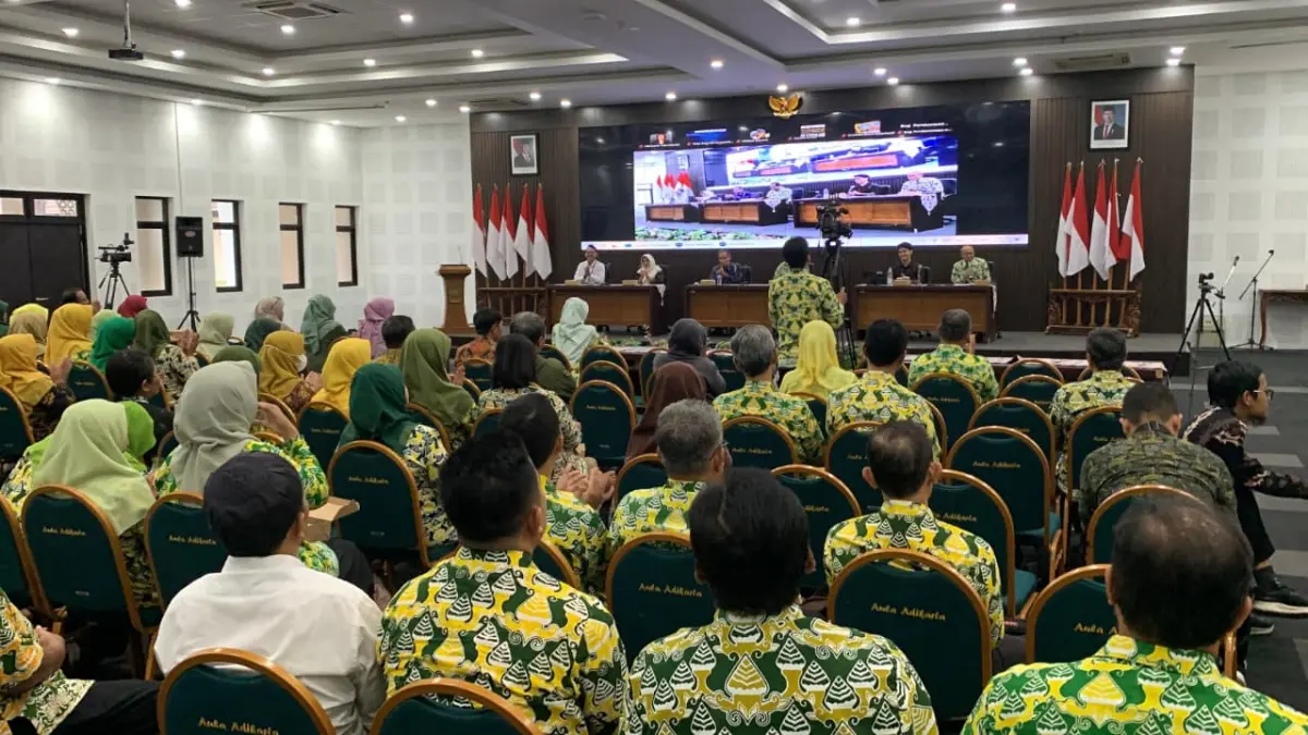PELATIHAN: Guru mendapat pembekalan sektor keuangan dari OJK hingga Bursa Efek Indonesia. (ANOM BAGASKORO/RADAR JOGJA)