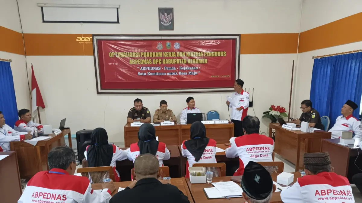 Asosiasi Badan Permusyawaratan Desa Nasional (ABPEDNAS) Kebumen menggelar rapat internal dengan mengundang Dinas PMD dan Kejaksaan Negeri Kebumen sebagai pemateri. (M Hafied/Radar Jogja)