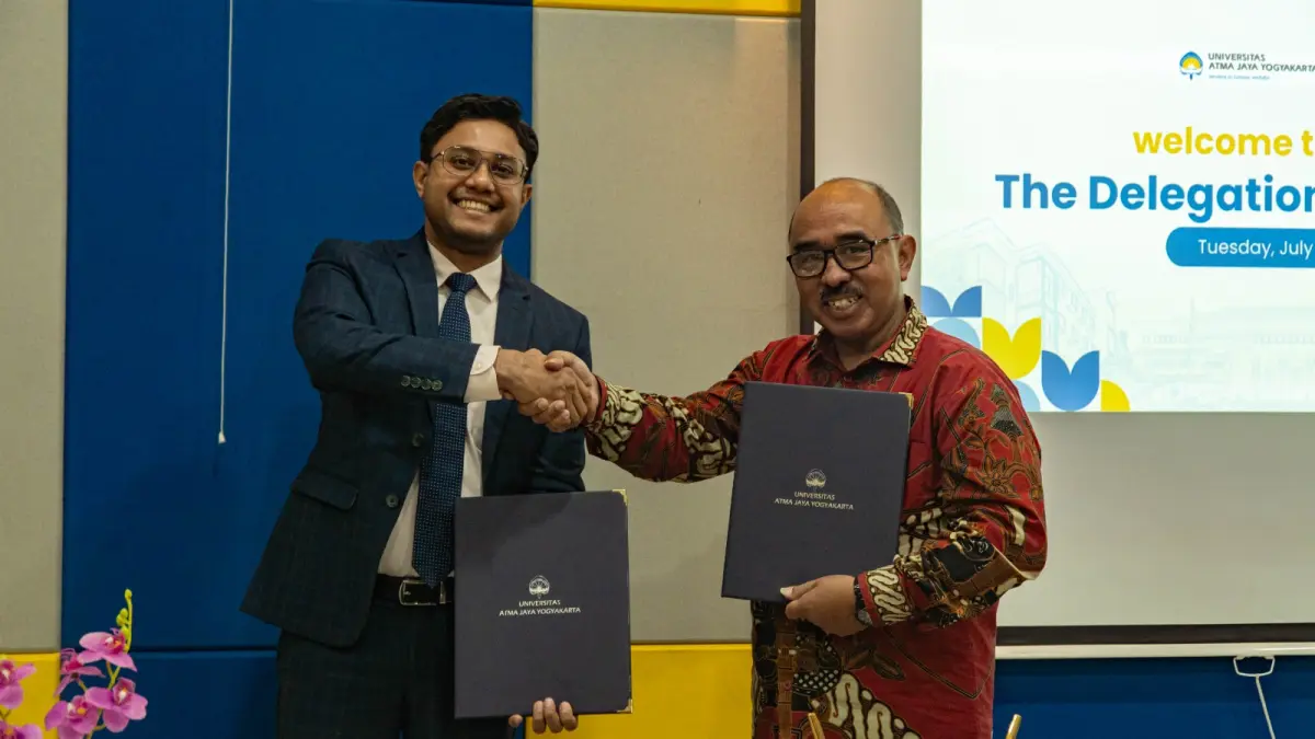 FTI Universitas Atma Jaya Yogyakarta (UAJY) menjalin kerja sama dengan Pearson melalui penandatanganan Nota Kesepahaman  yang diselenggarakan di Ruang Sidang 2, Kampus III, Gedung Bonaventura pada Selasa (07/07/2026). 
