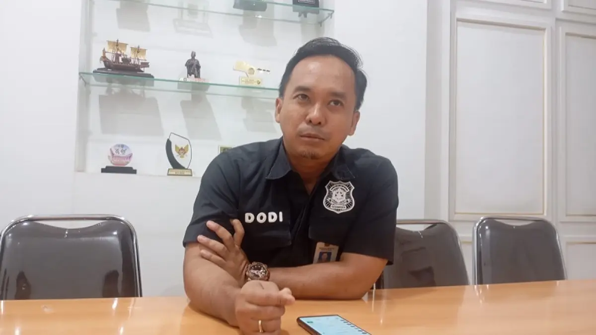 BINGUNG: Kepala Bidang Penegakan Peraturan Perundang-undangan Satpol PP Kota Jogja Dodi Kurnianto saat ditemui di kantornya, Kamis (9/7/2026). IWAN NURWANTO/RADAR JOGJA
