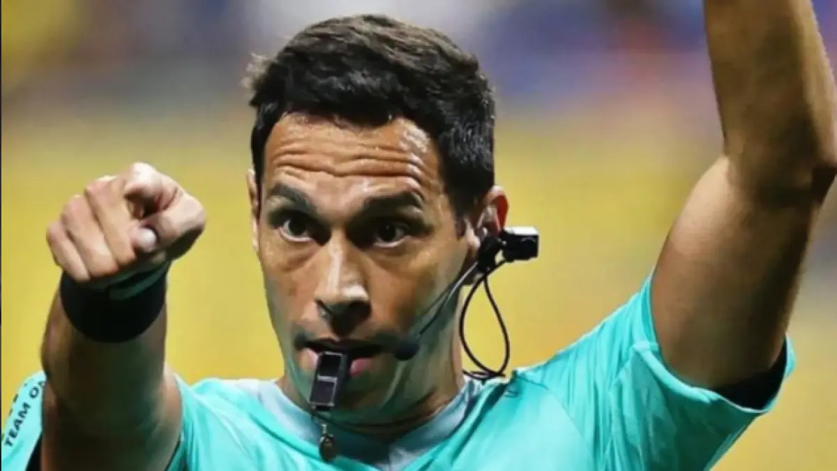 Wasit asal Argentina, Facundo Tello pimpin laga Prancis melawan Maroko di perempat final Piala Dunia 2026.