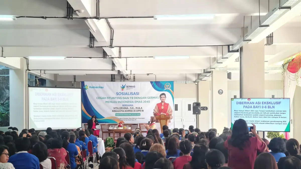 Dinkes Kabupaten Magelang saat memberikan sosialisasi cegah stunting dan TB, Jumat (10/7).