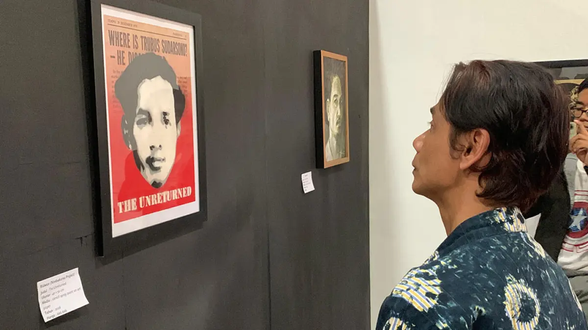 BAPAK SENI RUPA MODERN: Anak terakhir Trubus Soedarsono mengenang sosok sang ayah &nbsp;melalui karya seni dari seniman Kulon Progo. Anom Bagaskoro/Radar Jogja