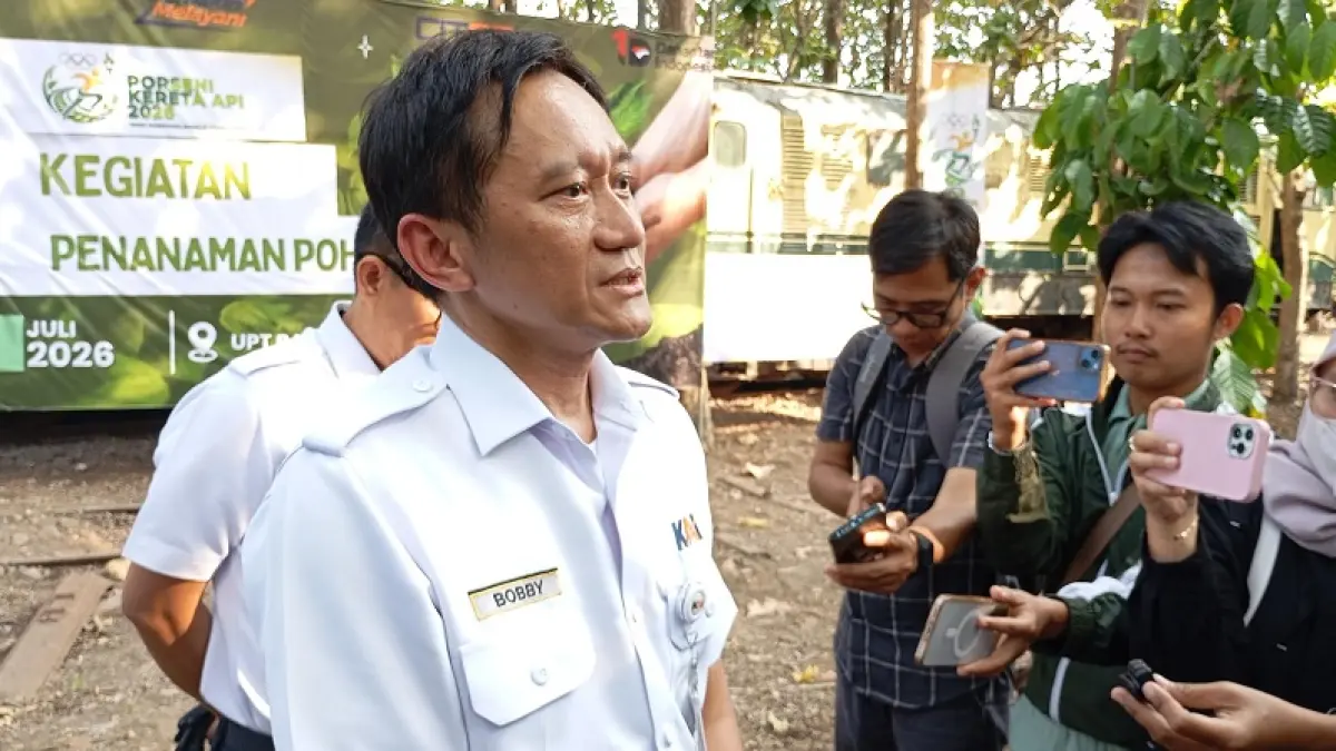CAPTION: Direktur Utama PT KAI Bobby Rasyidin saat ditemui di Balai Yasa Jogjakarta, Senin (13/7/2026). IWAN NURWANTO/RADAR JOGJA

