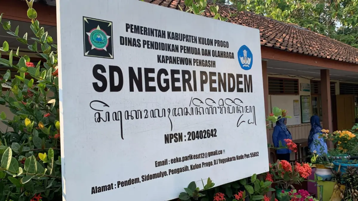 MPLS: Siswa SDN Pendem Kulon Progo dalam masa pengenalan lingkungan sekolah. (ANOM BAGASKORO/RADAR JOGJA)