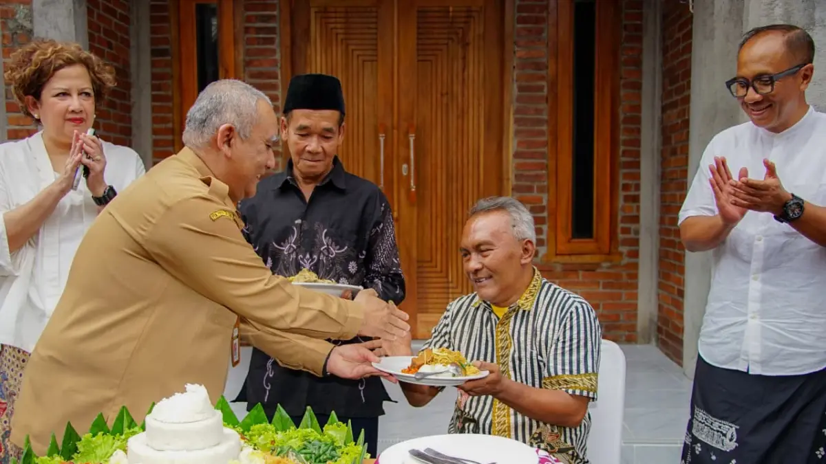 Dukung Pengentasan Kemiskinan Ekstrem, PT TWC Renovasi Rumah Warga di Sekitar Borobudur

