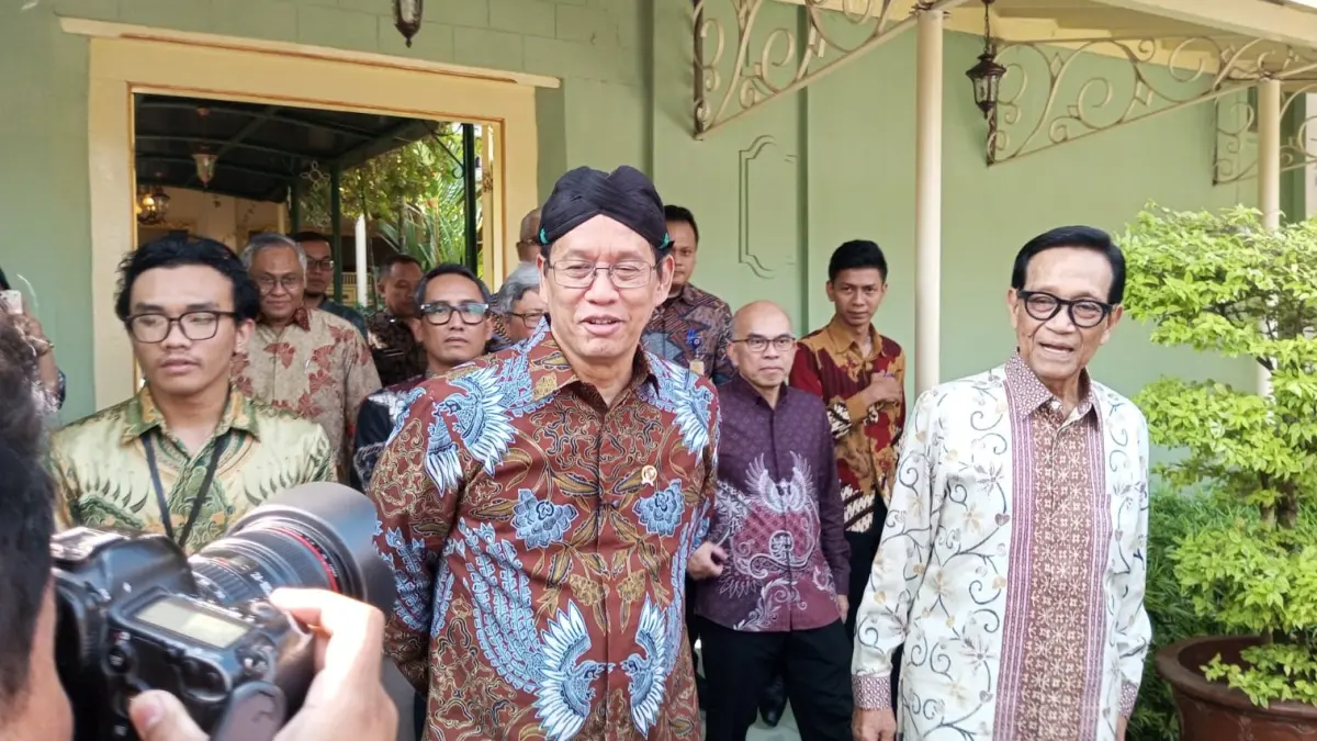 Menkeu Purbaya menjagokan Argentina keluar sebagai juara Piala Dunia 2026 saat ditemui di Kompleks Kepatihan Jogjakarta, Kamis (16/7) - Yusuf Bastiar/Radar Jogja