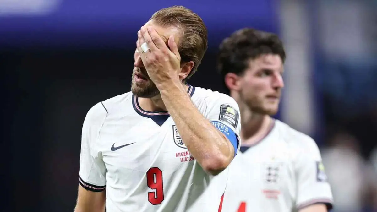 Raut kekecewaan Harry Kane setelah kekalahan Inggris dari Argentina di semifinal Piala Dunia 2026 pada Kamis (16/07/2026).