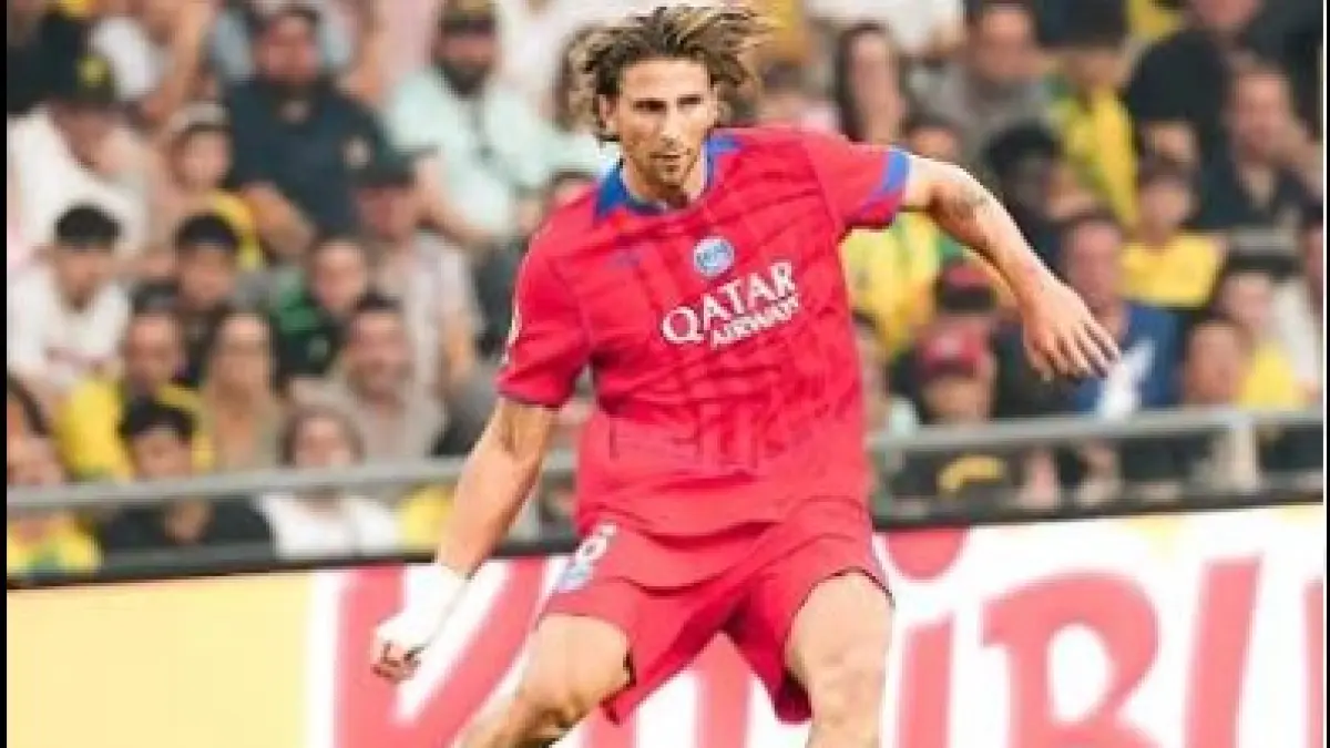 bek tengah Paris Saint-Germain (PSG), Illia Zabarnyi