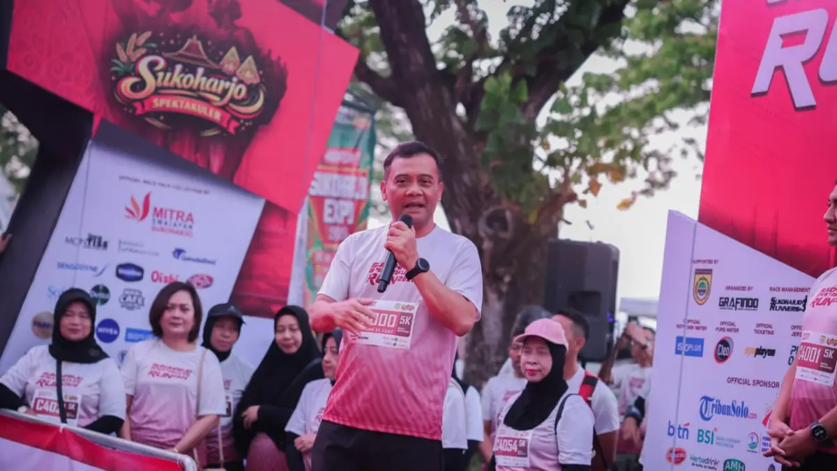 Ahmad Luthfi meramaikan Sukoharjo Spektakuler Run 2026 yang digelar di Sentra Niaga The Park Mall Solobaru, Kabupaten Sukoharjo, Minggu, 19 Juli 2026.