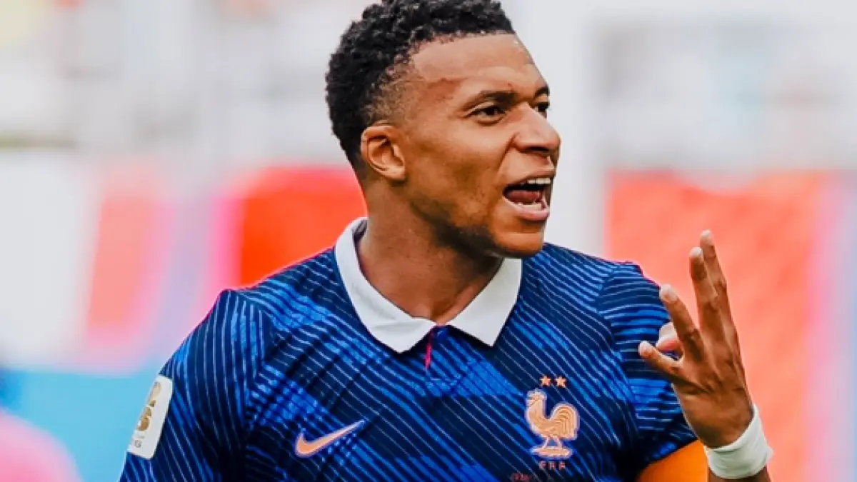 Kylian Mbappe cetak dua gol meski Prancis takluk dari Inggris dan pimpin daftar top skor klasemen Piala Dunia 2026.
