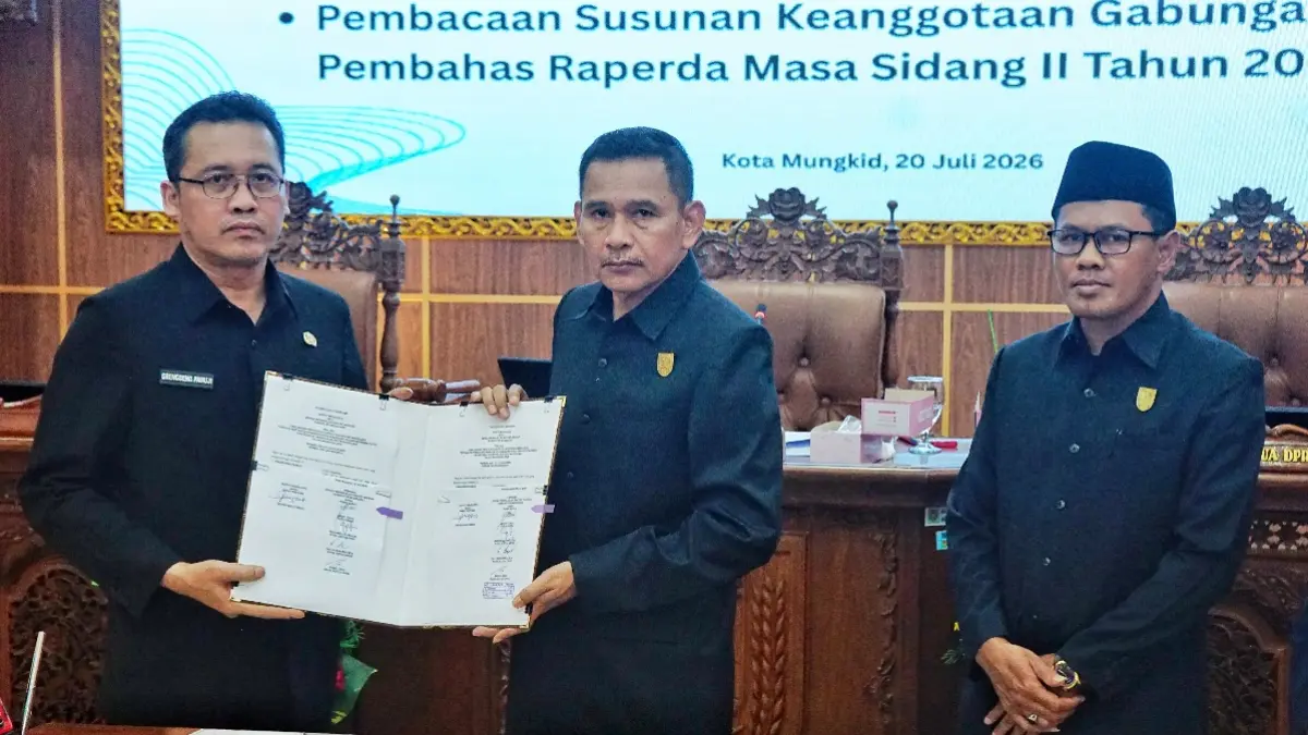 Bupati Magelang saat menghadiri rapat paripurna Persetujuan Raperda Pertanggungjawaban APBD 2025 Kabupaten Magelang, Senin (20/7).