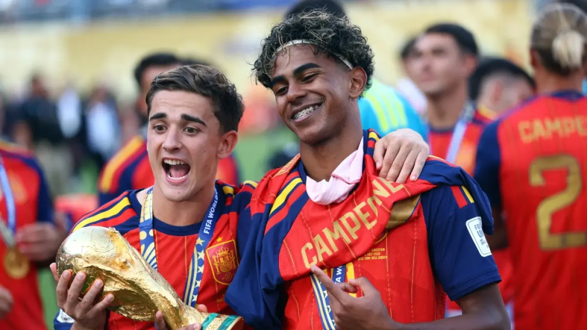 Lamine Yamal merayakan juara Piala Dunia 2026