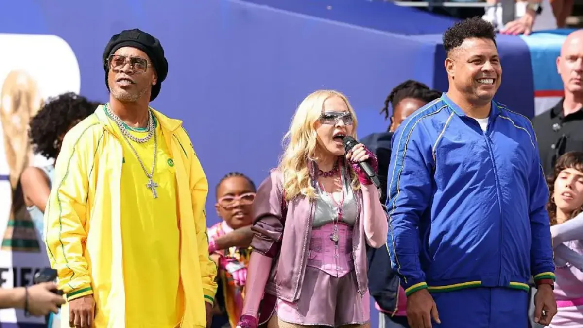 Madonna bersama Ronaldinho and Ronaldo di final Piala Dunia 2026