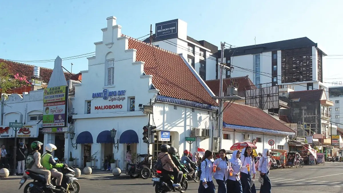 Suasana kawasan Malioboro saat cuaca cerah di Kota Jogja, Rabu (22/7/2026). Guntur Aga Tirtana/Radar Jogja 
