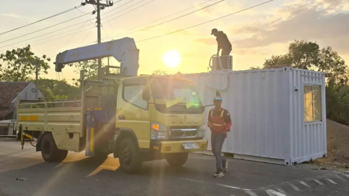 KAI Daop 6 sedang memasang gardu dan perangkat keselamatan di JPL 119 antara Gundih-Goprak (Dokumentasi/KAI Daop 6 Yogyakarta)
