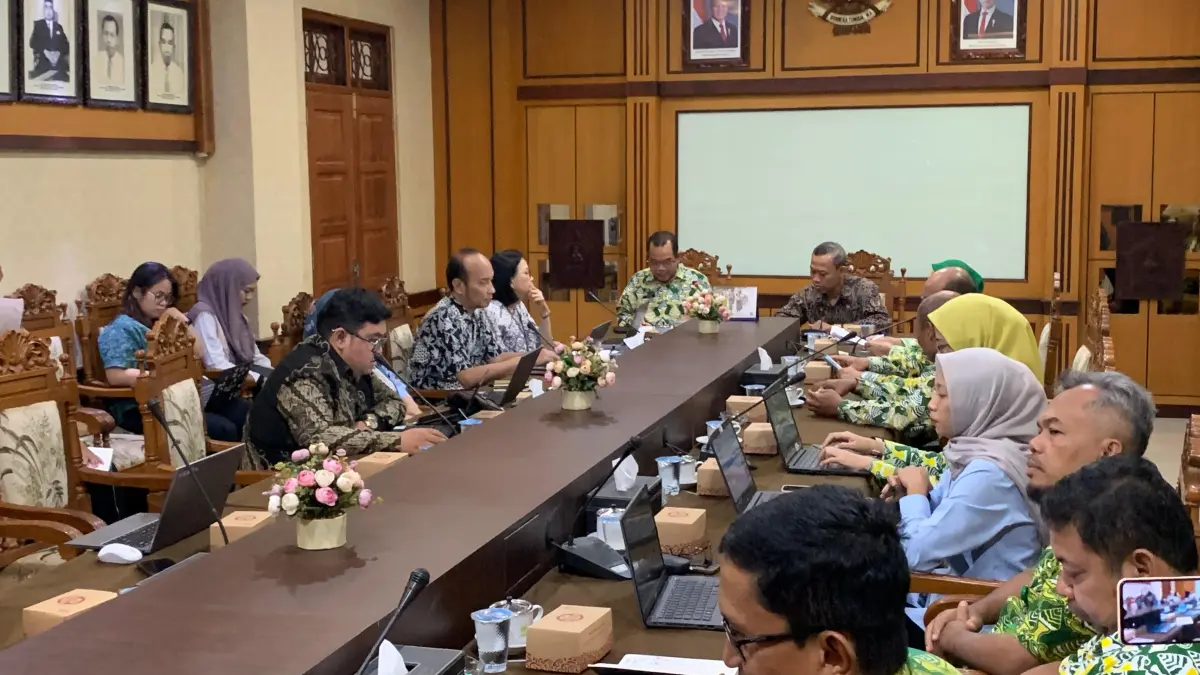 Sekda Kulon Progo bertemu dengan Komnas HAM di Ruang Rapat Menoreh, Kamis (23/7).