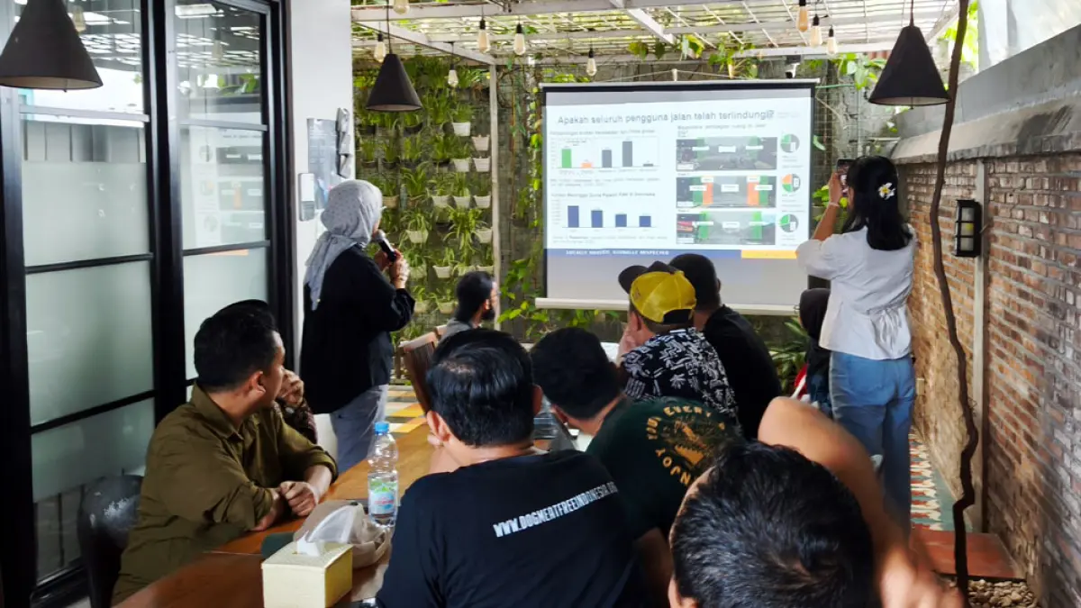 Sesi diskusi lintas sektor perihal implementasi dan dinamika pesepeda di Kota Jogja, Sabtu (25/7). (Fahmi Fahriza/Radar Jogja)
