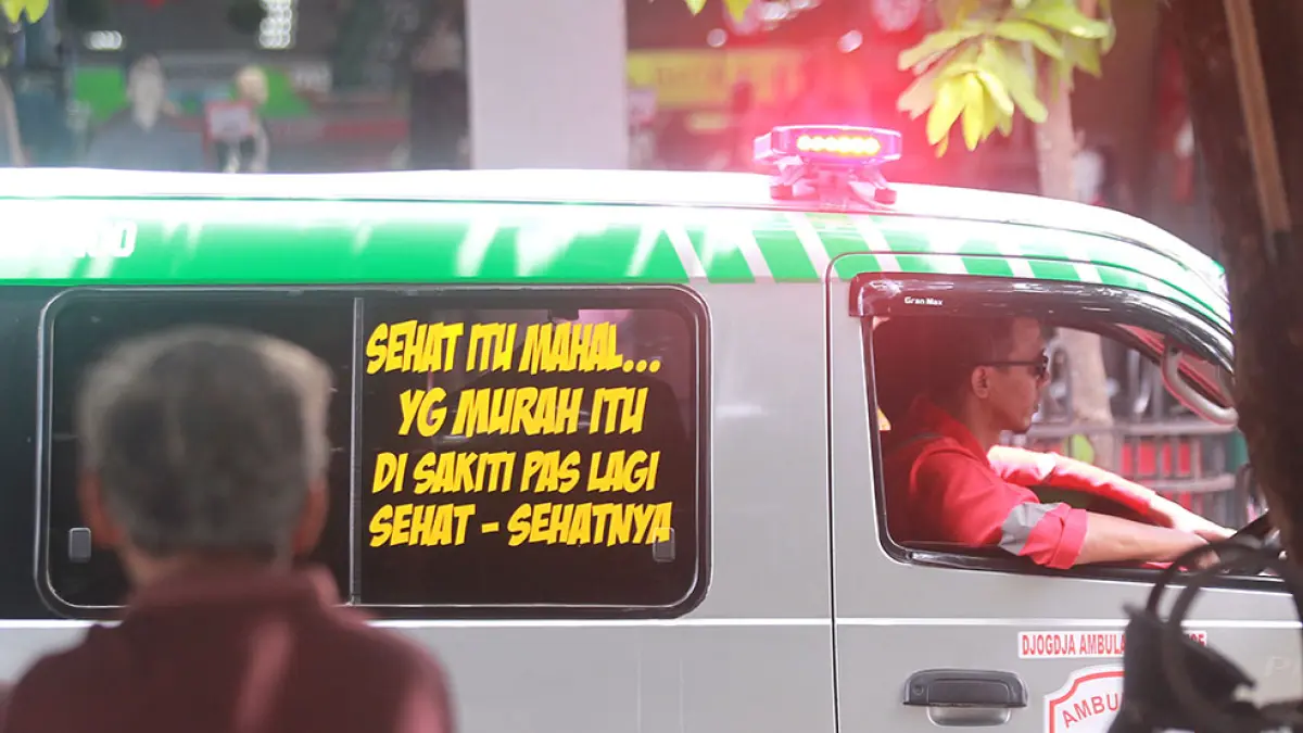 SEHAT ITU MAHAL: Ambulans memiliki kode khusus saat membawa atau menjemput pasien kegawatdaruratan yang dapat ditandai para pengguna jalan. Guntur Aga Tirtana/radar jogja
