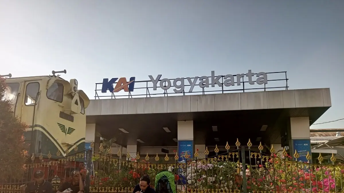 Yusuf Bastiar/Radar Jogja: Stasiun Jogjakarta masih menjadi pintu utama mobilitas wisatawan asing.
