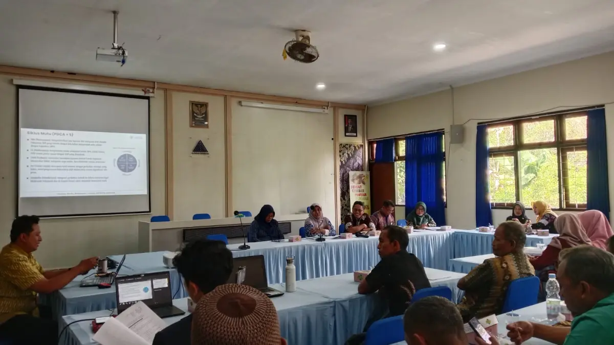 foto: delima purnamasari

SERIUS: Suasana acara forum komunikasi publik yang diselenggarakan Dinas Pertanian, Pangan, dan Perikanan KabupatenSleman, Kamis (23/7) - Delima Purnamasari