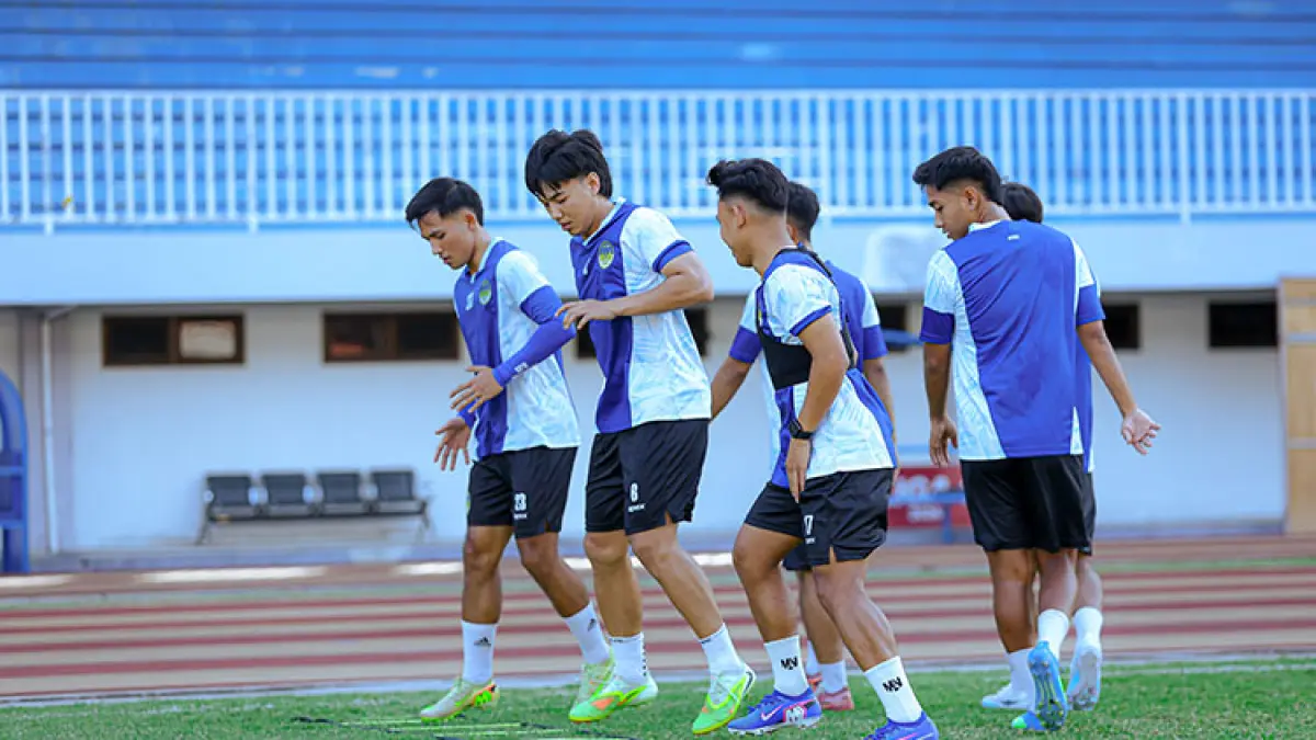 Para pemain PSIM Jogja saat menjalani sesi latihan. (Foto: Dokumentasi PSIM)

&nbsp;