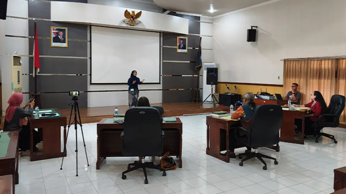 PESERTA TERBAIK: Festival Lomba Seni dan Sastra Siswa Nasional (FLS3N) tingkat provinsi diadakan di Dinas Pendidikan Pemuda dan Olahraga DIY. Ada 16 jenis lomba. Diikuti siswa SMA/SMK dan MA juara pertama kabupaten/kota se-DIY. (Fahmi Fahriza)