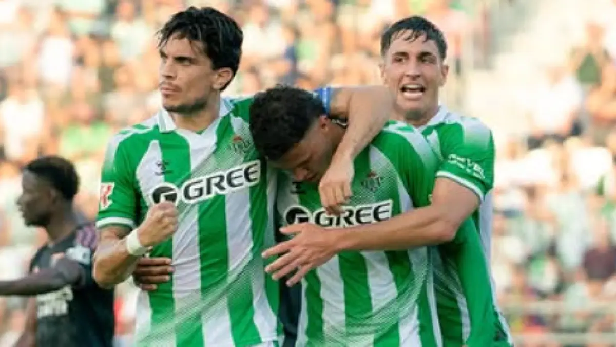 Selebrasi para pemain Real Betis dalam kemenangan atas Lyon di pramusim.